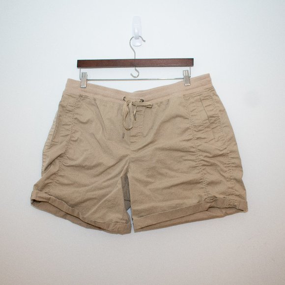 Eddie Bauer Pants - Eddie Bauer Rolled Cuff Plus Size 18 Khaki Elastic Waist Shorts